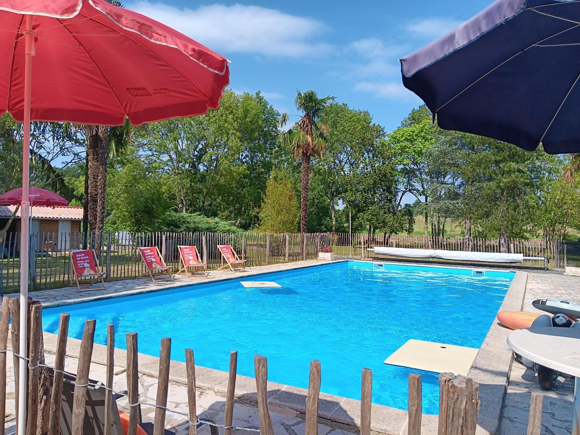 Gite Au Moulin Du Comte Bourrouillan Exteriér fotografie